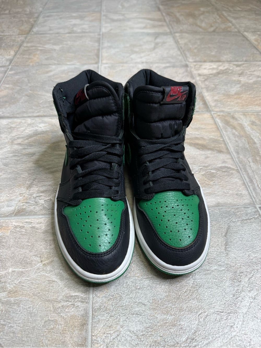 Air Jordan 1 Retro Hi OG Pine Green GS Shoe Size 6Y Green 555088-030 Preowned